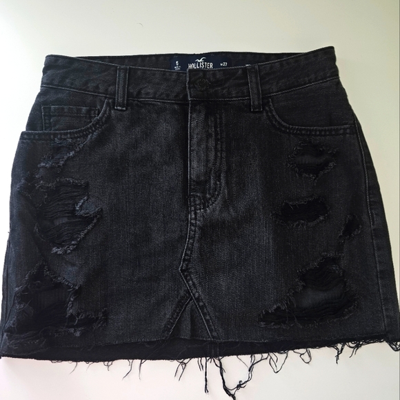 Hollister Black Denim Skirt - Picture 1 of 3